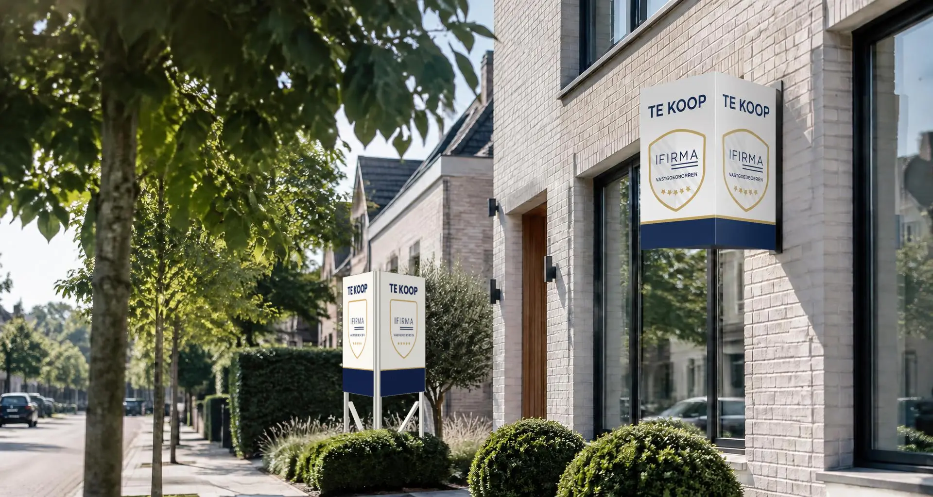 Bedrukt IFIRMA V-bord aan de gevel van een Belgische woning — illustratieve foto